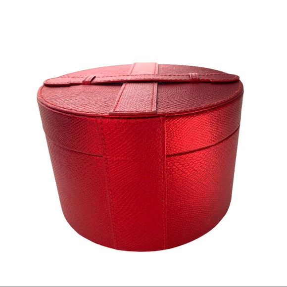 Elizabeth Arden Red Structured Circular Makeup Cosmetic Travel Case - Picture 3 of 3